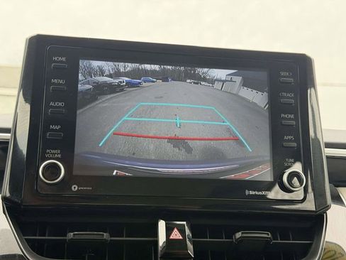 Used 2022 Toyota Corolla LE image 11