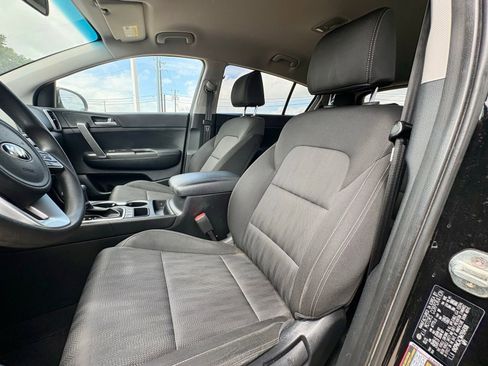 Used 2021 Kia Sportage LX AWD/4WD image 16