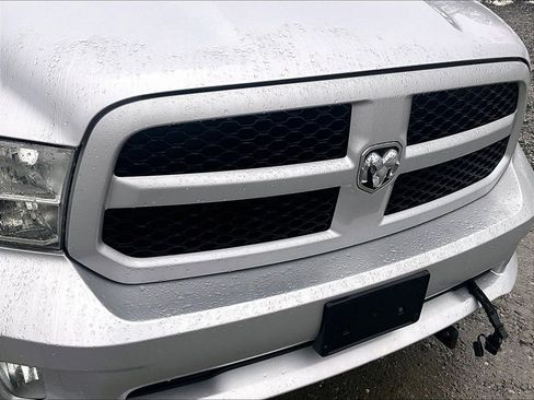 Used 2018 RAM 1500 Express w/ Express Value Package image 27