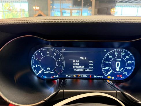 Used 2022 Ford Mustang Shelby GT500 w/ Carbon Fiber Track Pack RWD image 8