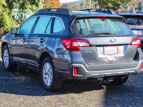 Used 2019 Subaru Outback 2.5i image 6