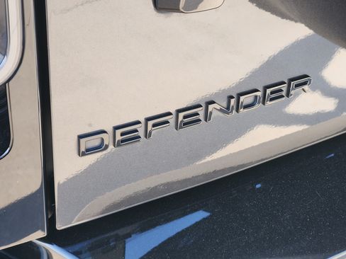 Certified 2023 Land Rover Defender 110 V8 AWD/4WD image 13