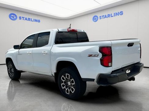 Used 2023 Chevrolet Colorado Z71 w/ Z71 Convenience Package 2 AWD/4WD image 4