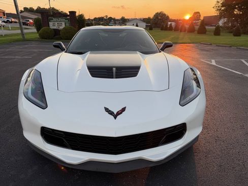 Used 2015 Chevrolet Corvette Z06 w/ 2LZ Preferred Equipment Group RWD image 7