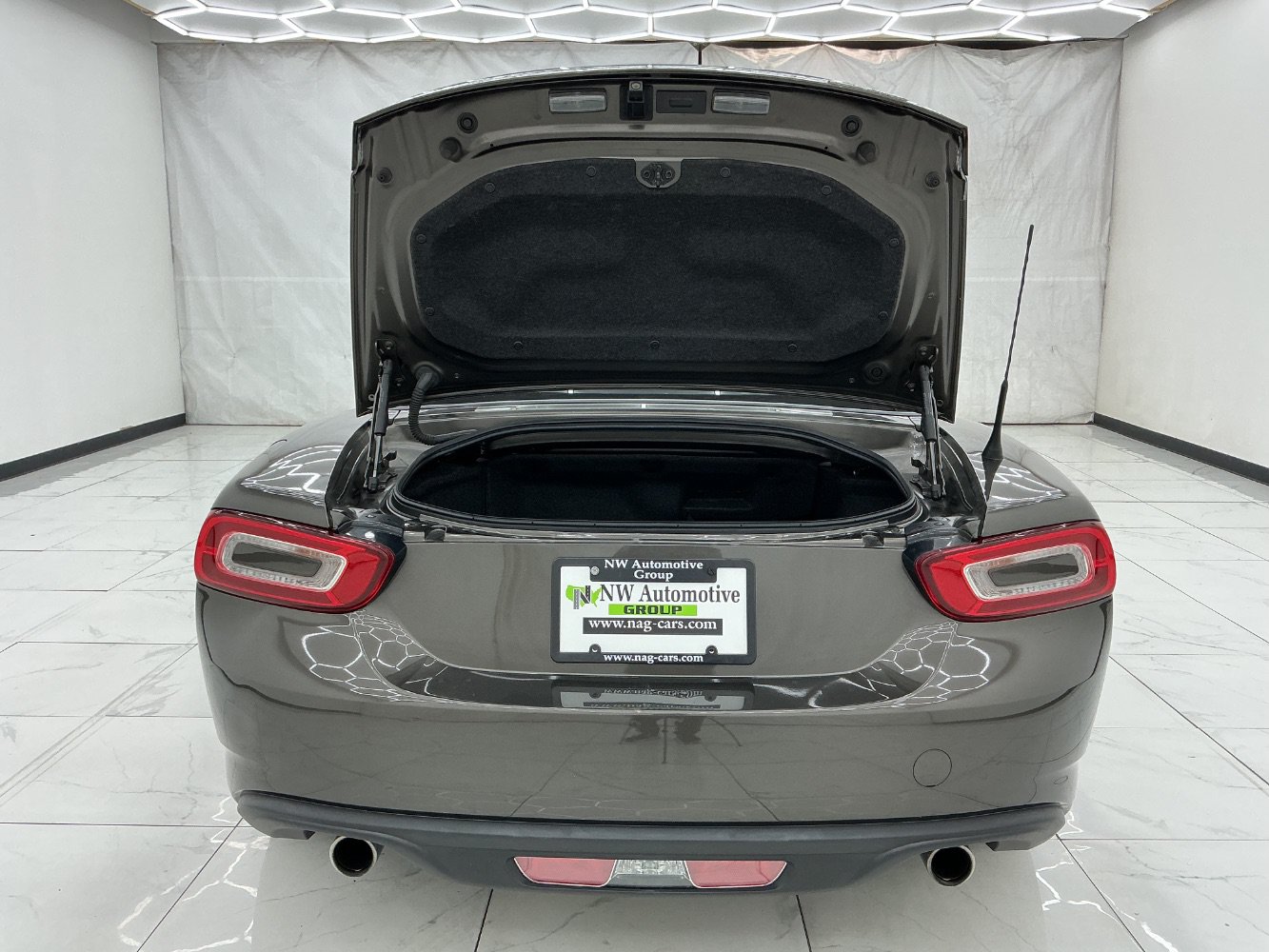Used 2017 FIAT 124 Spider Lusso RWD image 37
