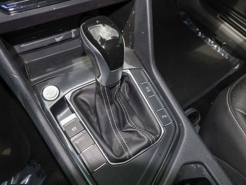 Used 2024 Volkswagen Tiguan SE R-Line FWD image 26