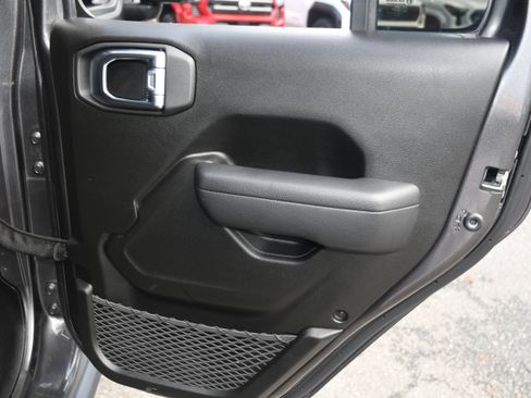 Used 2023 Jeep Gladiator Rubicon w/ LED Lighting Group image 18