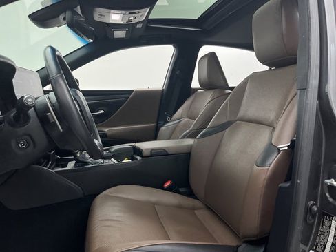 Used 2022 Lexus ES 300h w/ Premium Package image 16