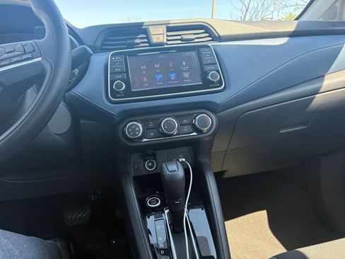 Used 2025 Nissan Versa SV image 17