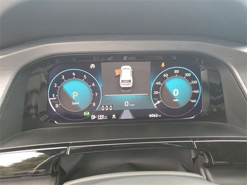 Certified 2025 Volkswagen Atlas Cross Sport SE w/ Panoramic Sunroof Package image 25