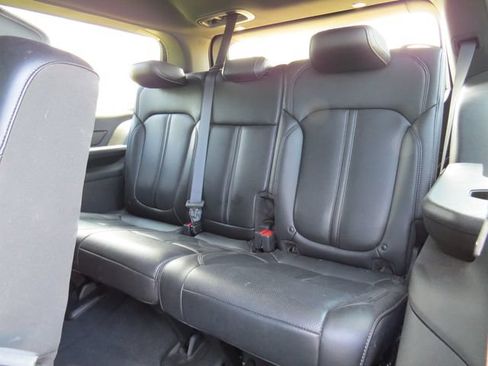 Used 2022 Jeep Wagoneer Series I RWD image 4