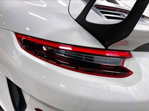 Used 2019 Porsche 911 GT3 RS image 33
