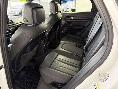 Used 2025 Audi Q5 2.0T Premium Plus w/ Premium Plus Package AWD/4WD image 14