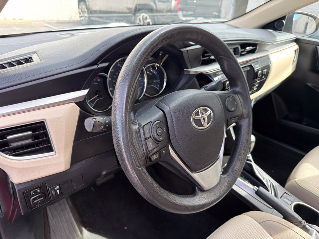 Used 2014 Toyota Corolla LE FWD image 10