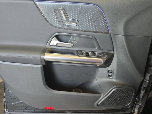 Certified 2025 Mercedes-Benz GLA 250 image 27