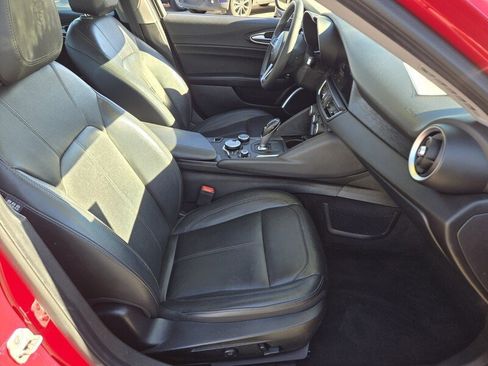 Used 2019 Alfa Romeo Giulia RWD image 13