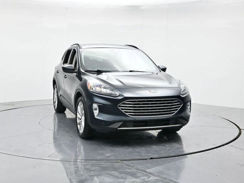 Certified 2022 Ford Escape Titanium w/ Titanium Elite Package image 5