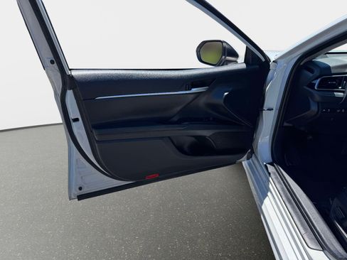 Certified 2023 Toyota Camry SE FWD image 16