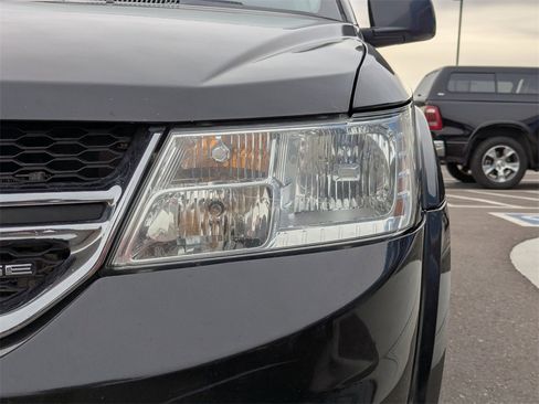 Used 2012 Dodge Journey SXT w/ Flexible Seating Group image 39