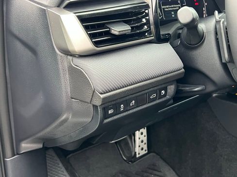 Used 2026 Toyota Camry SE w/ Convenience Package image 13