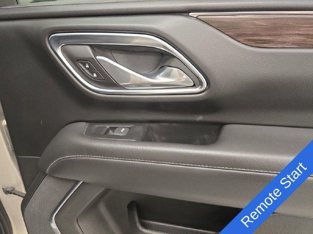 Used 2024 Chevrolet Tahoe Z71 w/ Luxury Package AWD/4WD image 16