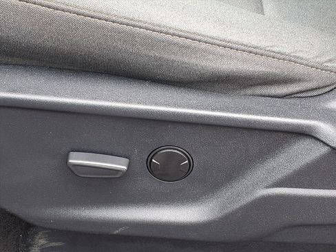 Used 2025 Ford F350 XLT image 4