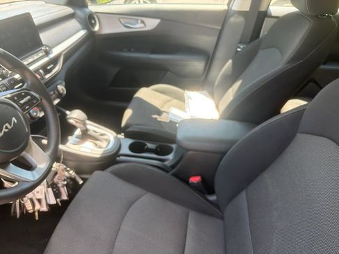 Used 2024 Kia Forte LXS FWD image 3