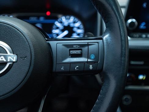 Used 2023 Nissan Rogue SV w/ SV Premium B Package image 18