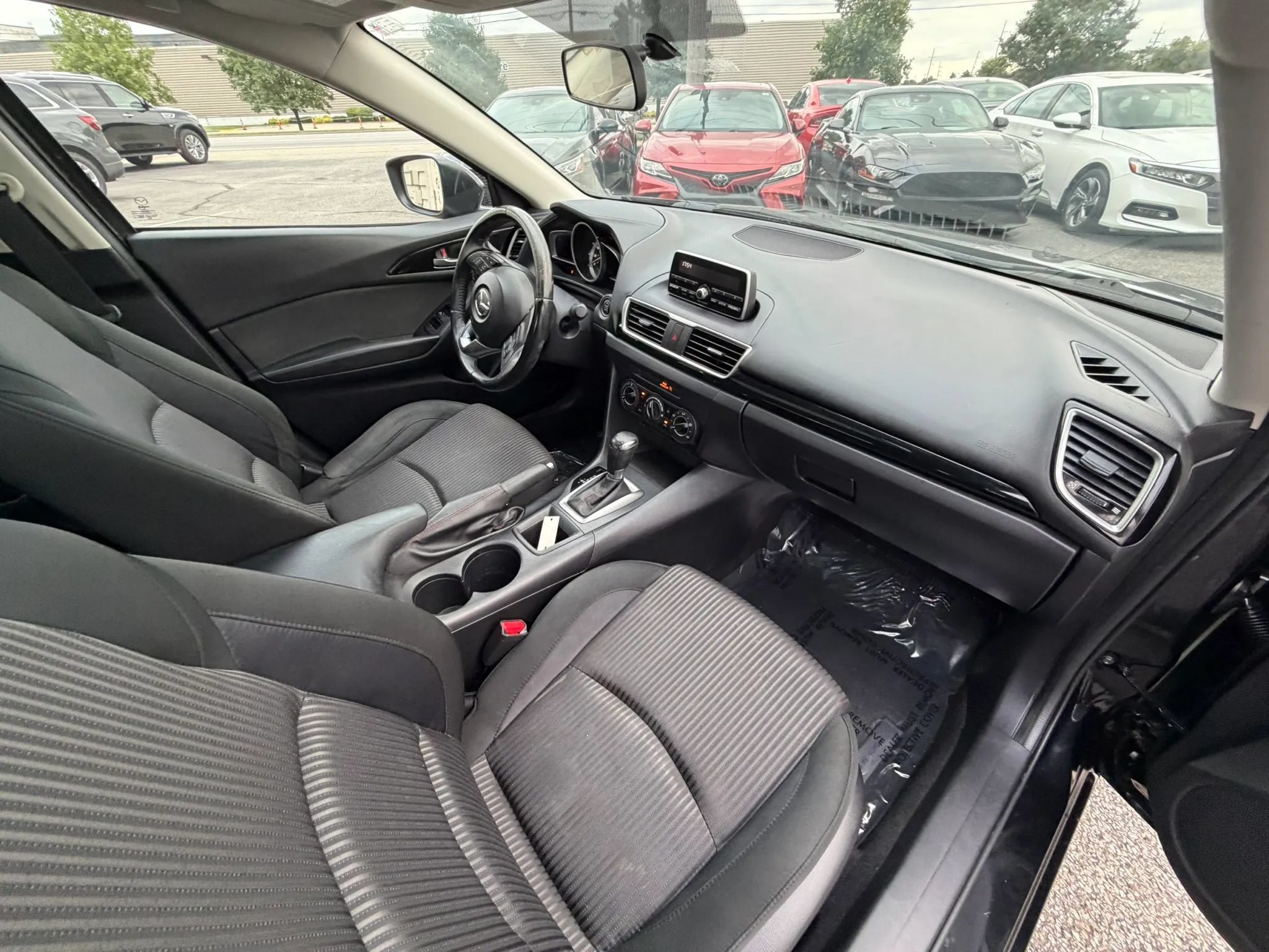 Used 2014 MAZDA MAZDA3 i Touring w/ Moonroof Package 1 FWD image 28