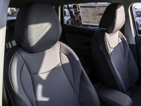 New 2026 Volkswagen Tiguan SE image 40