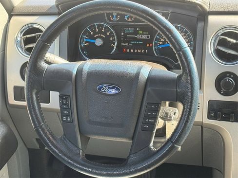 Used 2014 Ford F150 Lariat w/ Lariat Chrome Package image 9