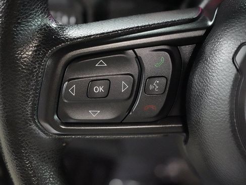 Used 2020 Jeep Wrangler Sport AWD/4WD image 15