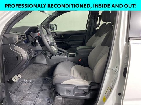 Used 2024 Toyota Tacoma TRD Sport image 7