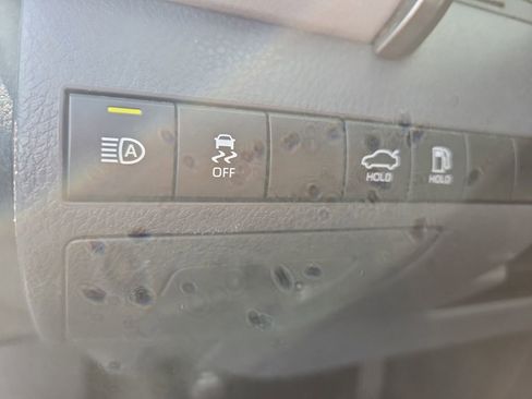 Used 2021 Toyota Camry SE image 27