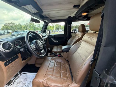Used 2012 Jeep Wrangler Rubicon w/ Dual Top Group AWD/4WD image 11