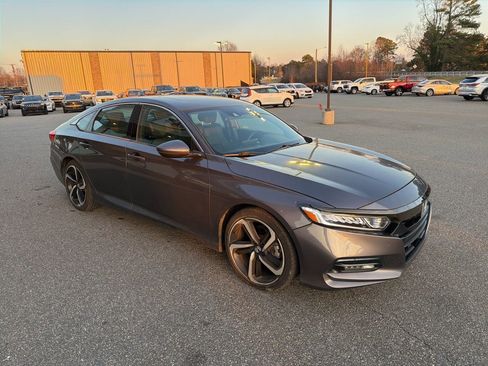 Used 2019 Honda Accord Sport image 9