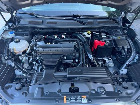 Used 2023 Lincoln Corsair Standard image 10