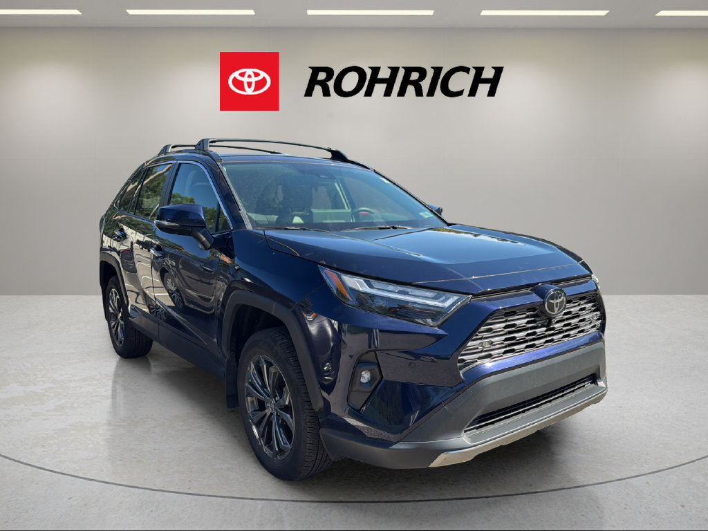 Used 2025 Toyota RAV4 Limited w/ Advanced Technology Package AWD/4WD image 4