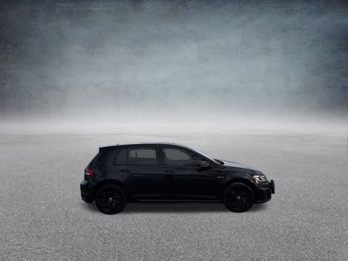 Used 2019 Volkswagen Golf 4-Door image 6