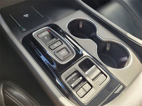 New 2025 Honda Pilot Touring image 10