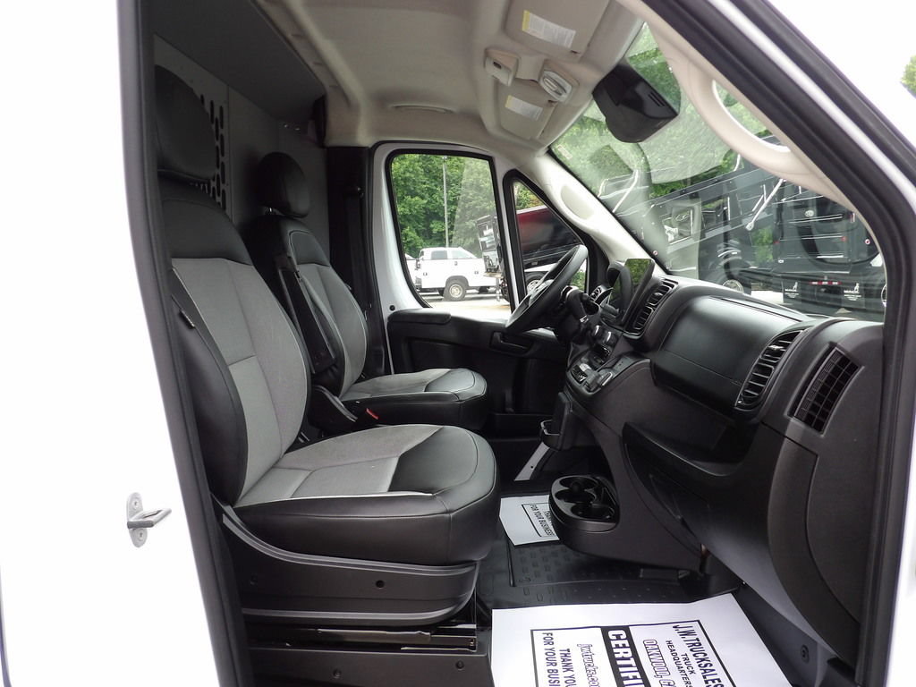 Used 2023 RAM ProMaster 2500 w/ Driver Convenience Group FWD image 34