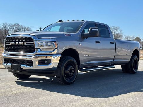 Used 2024 RAM 3500 Big Horn w/ Towing Technology Group AWD/4WD image 8