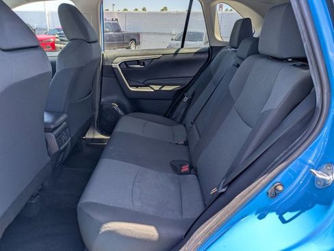 Used 2019 Toyota RAV4 XLE w/ Convenience Package FWD image 18