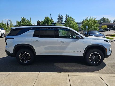 New 2026 Chevrolet Traverse Z71 AWD/4WD image 6