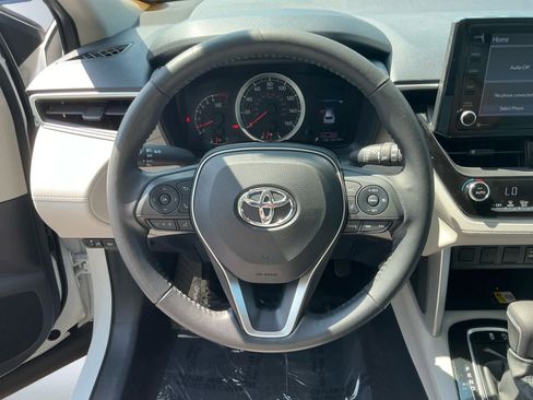 Used 2022 Toyota Corolla Cross LE image 16