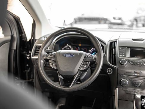 Used 2016 Ford Edge SE image 24
