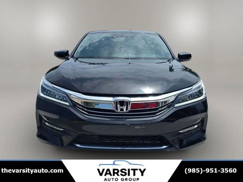 Used 2016 Honda Accord Touring image 12