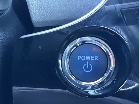 Used 2017 Toyota Prius Three Touring image 27