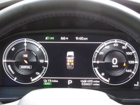 Used 2024 Mitsubishi Outlander 4WD Plug-In Hybrid image 26