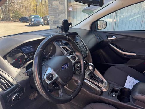 Used 2012 Ford Focus SEL image 11